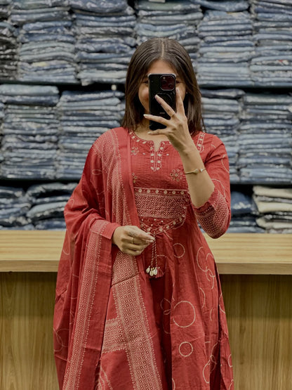 Royal Maroon Ethnic Kurta Set with Elegant Dupatta