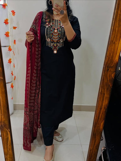 Jaipuri Black Hand-Embroidered Kurta Set with Ajrakh Print Dupatta